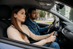 Read more about the article Levei uma multa dirigindo o carro de outra pessoa: de quem é a responsabilidade?